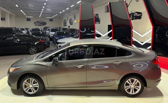 Chevrolet Cruze-6