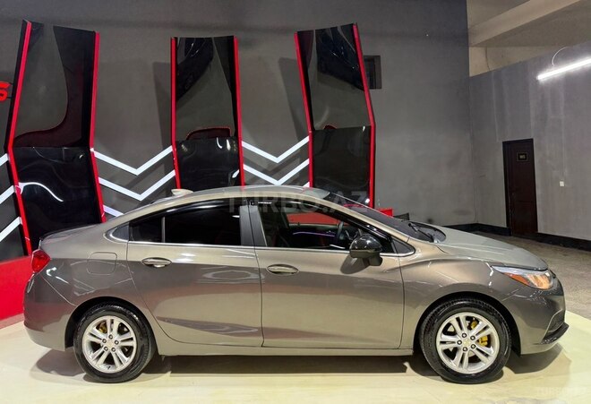 Chevrolet Cruze-5