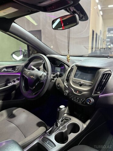 Chevrolet Cruze-15