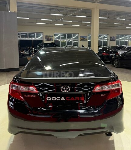 Toyota Camry-11