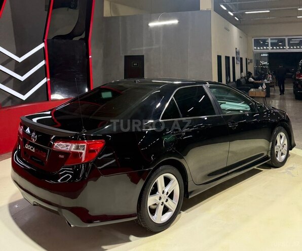 Toyota Camry-8
