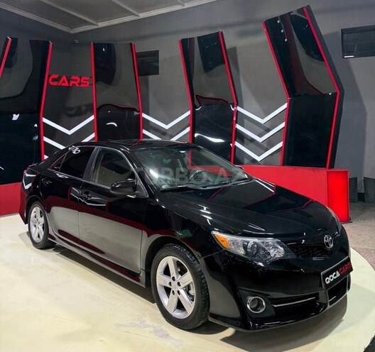 Toyota Camry-1