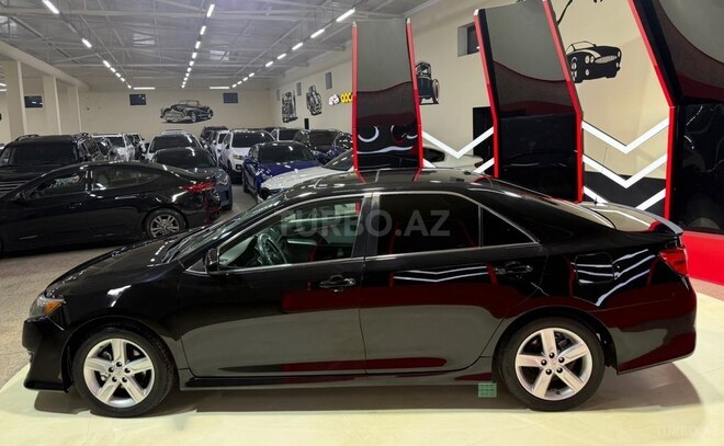Toyota Camry-6