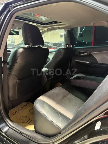 Toyota Camry-18