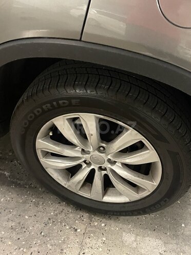 Kia Sorento-4