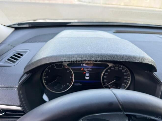 Nissan Altima-10