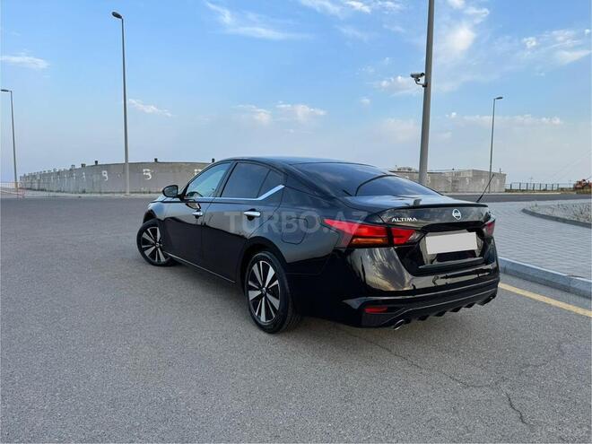 Nissan Altima-6