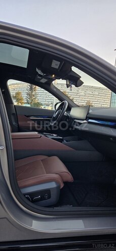 BMW i5-7