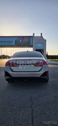 BMW i5-4