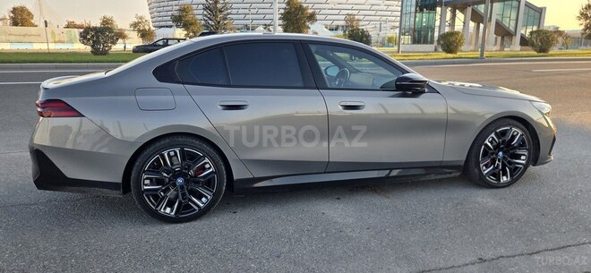 BMW i5-3
