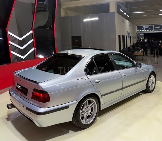 BMW 528-8