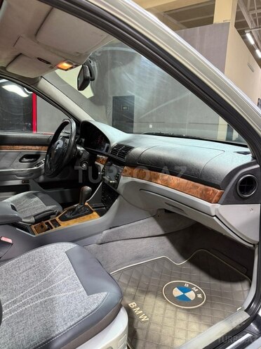 BMW 528-15