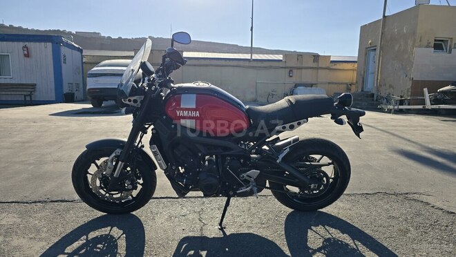 Yamaha XSR900-1