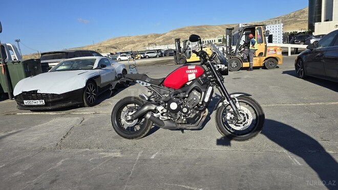 Yamaha XSR900-4