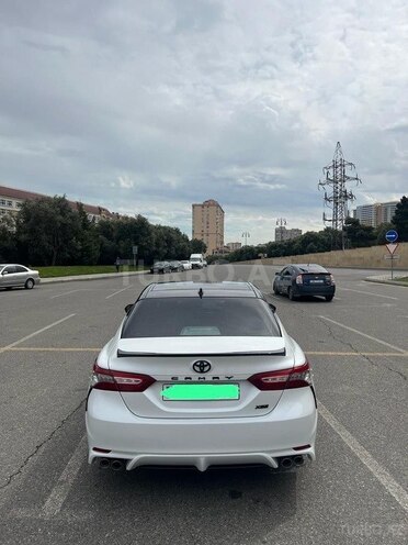 Toyota Camry-12