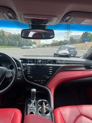 Toyota Camry-13