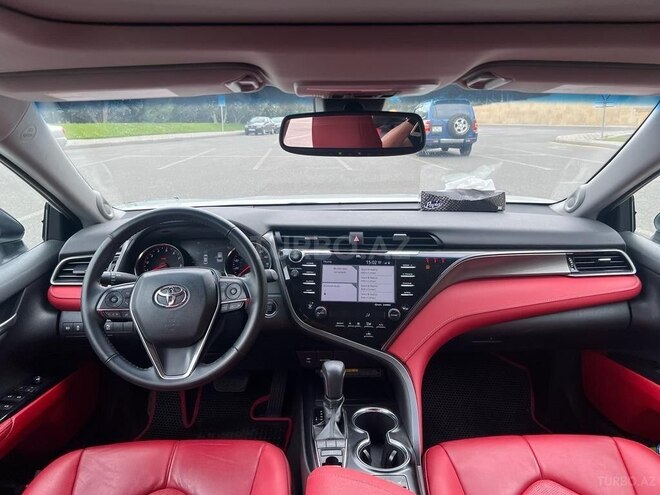 Toyota Camry-14