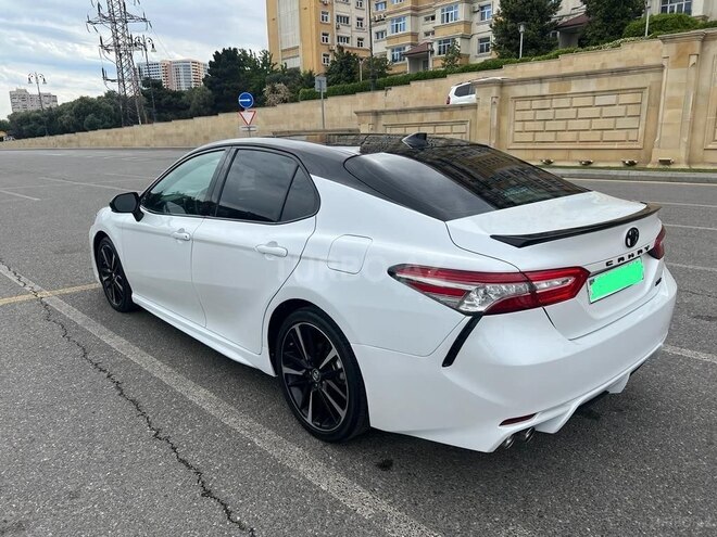 Toyota Camry-8