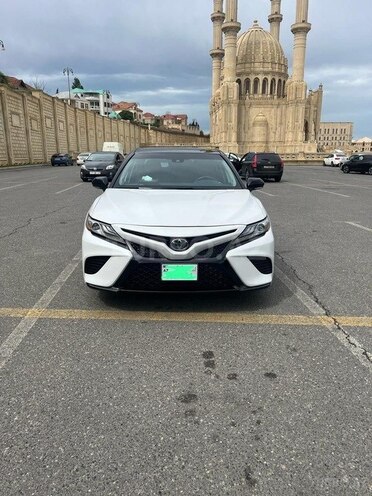 Toyota Camry-1