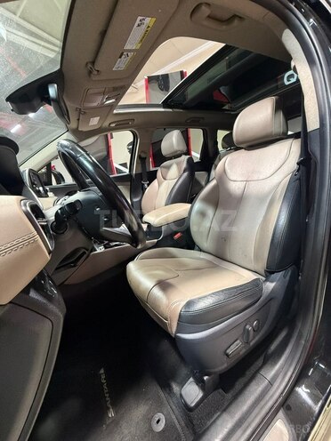 Hyundai Santa Fe-14