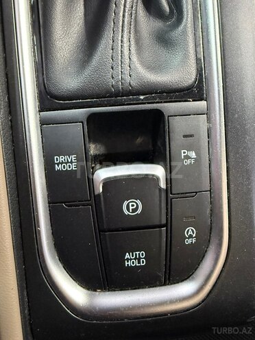 Hyundai Santa Fe-20