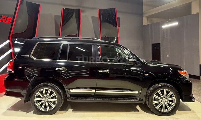 Toyota Land Cruiser-5
