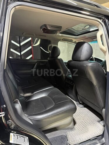 Toyota Land Cruiser-18