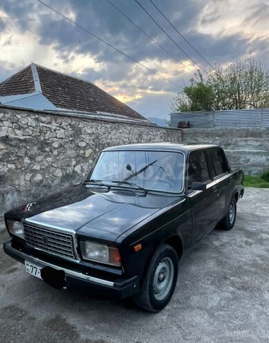 LADA (VAZ) 2107-2