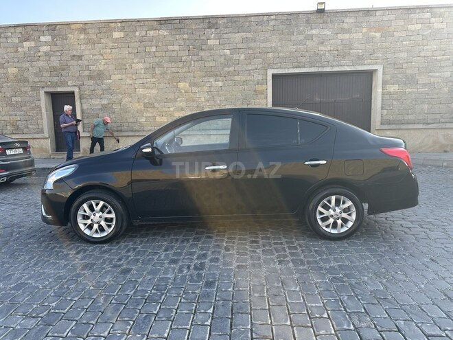 Nissan Sunny-5