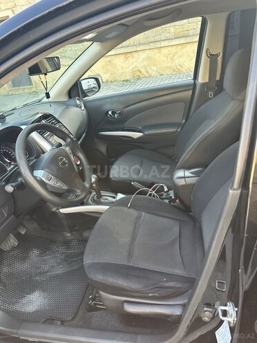 Nissan Sunny-13