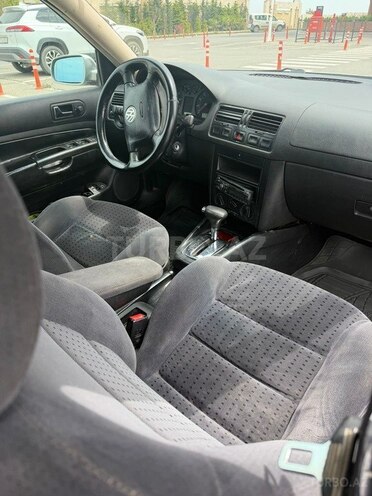 Volkswagen Jetta-8