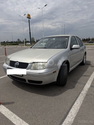 Volkswagen Jetta-1