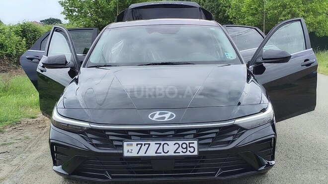 Hyundai Elantra-1