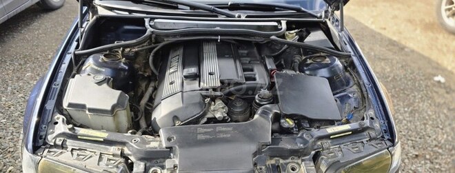 BMW 320-9