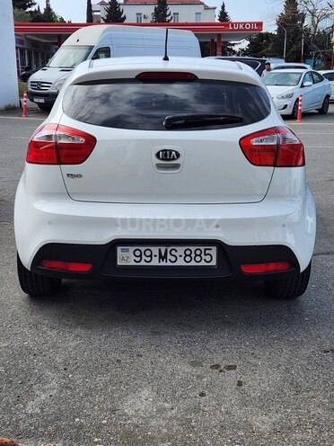 Kia Rio-4