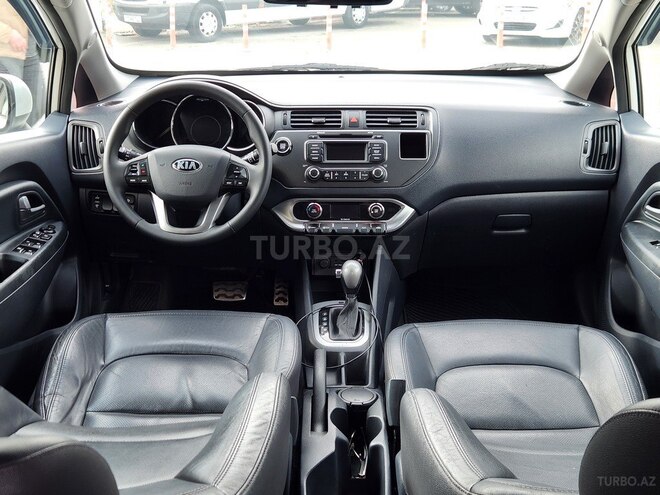 Kia Rio-5