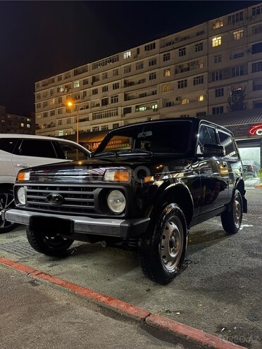 LADA (VAZ) Niva-11