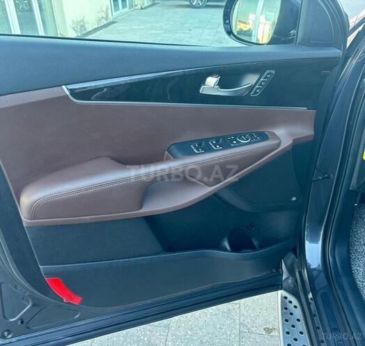 Kia Sorento-8