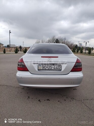 Mercedes E 320-6