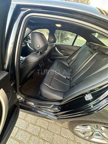 BMW 320d-15