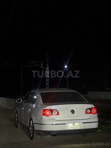 Volkswagen Passat-2