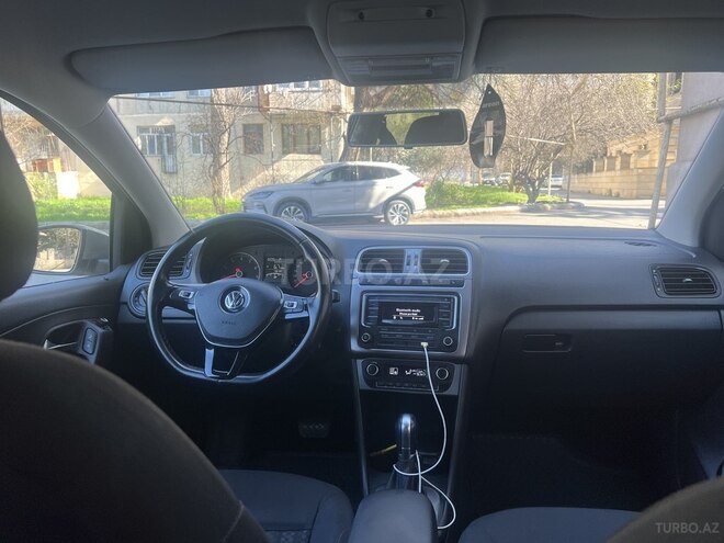 Volkswagen Polo-2