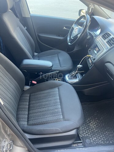 Volkswagen Polo-7