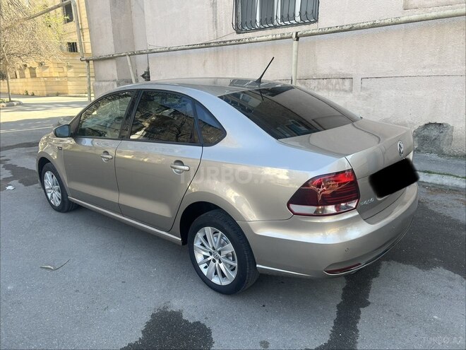 Volkswagen Polo-3