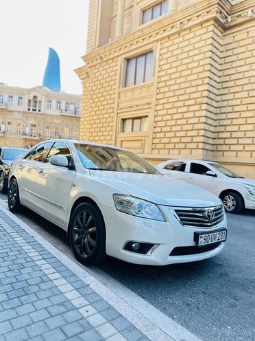 Toyota Aurion-1