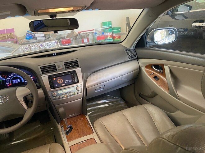 Toyota Aurion-7