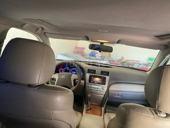 Toyota Aurion-8