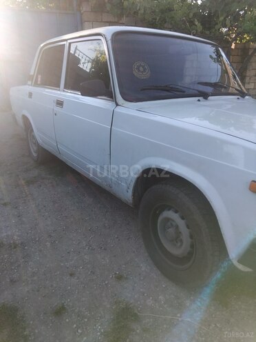 LADA (VAZ) 2107-2