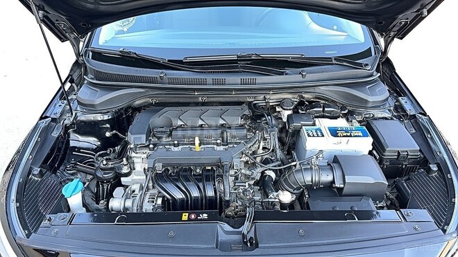 Hyundai Accent-4