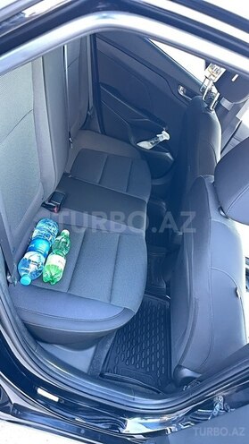 Hyundai Accent-8